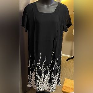 New - Elegant Simrin Maxi Dress